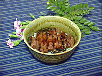 にんにく醤油のステーキ丼